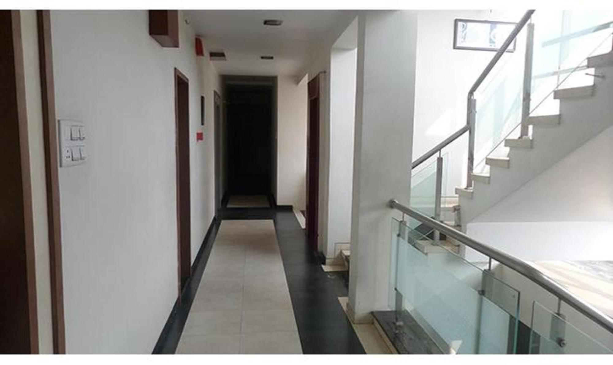 Fabhotel Skylark Inn Насик Экстерьер фото