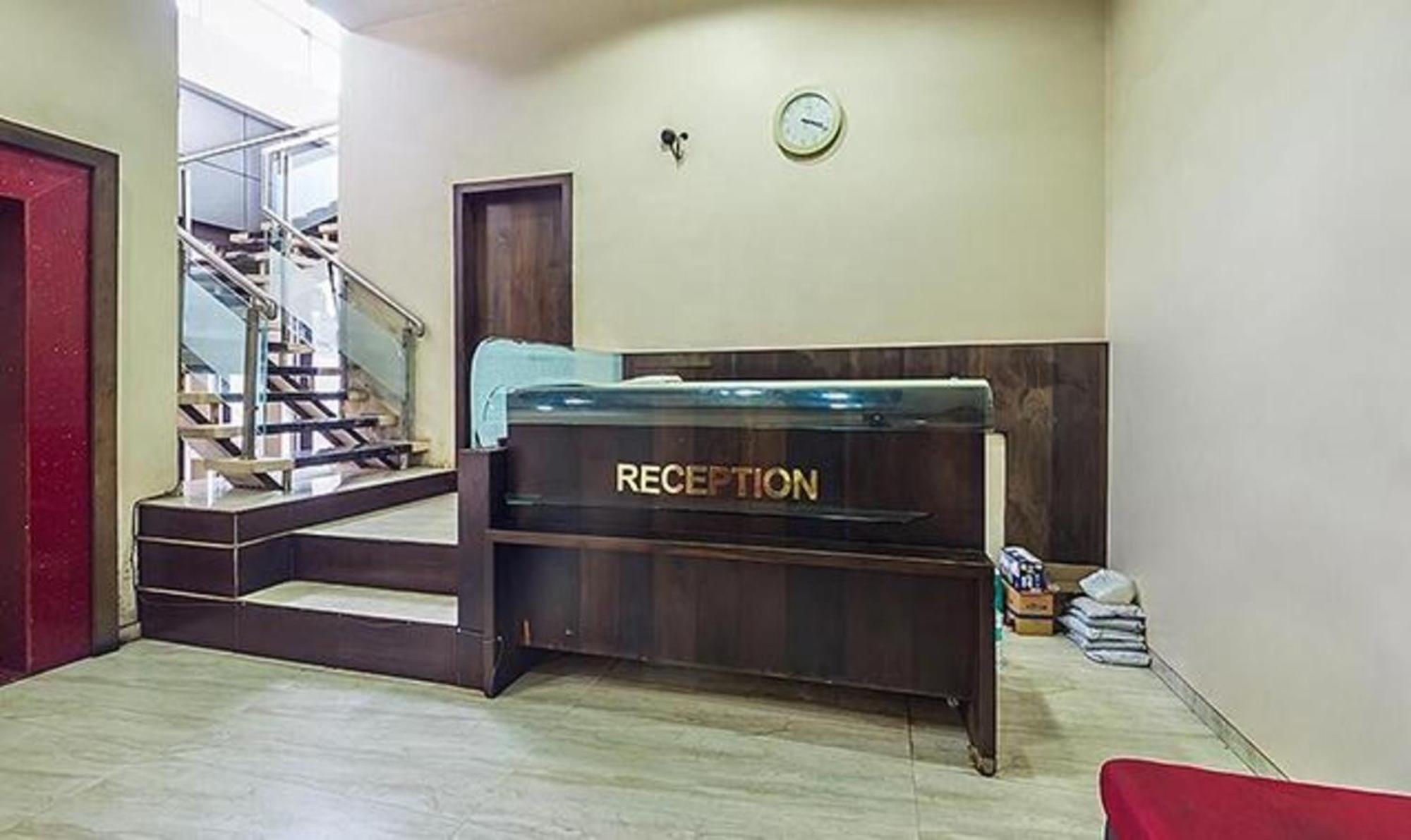 Fabhotel Skylark Inn Насик Экстерьер фото