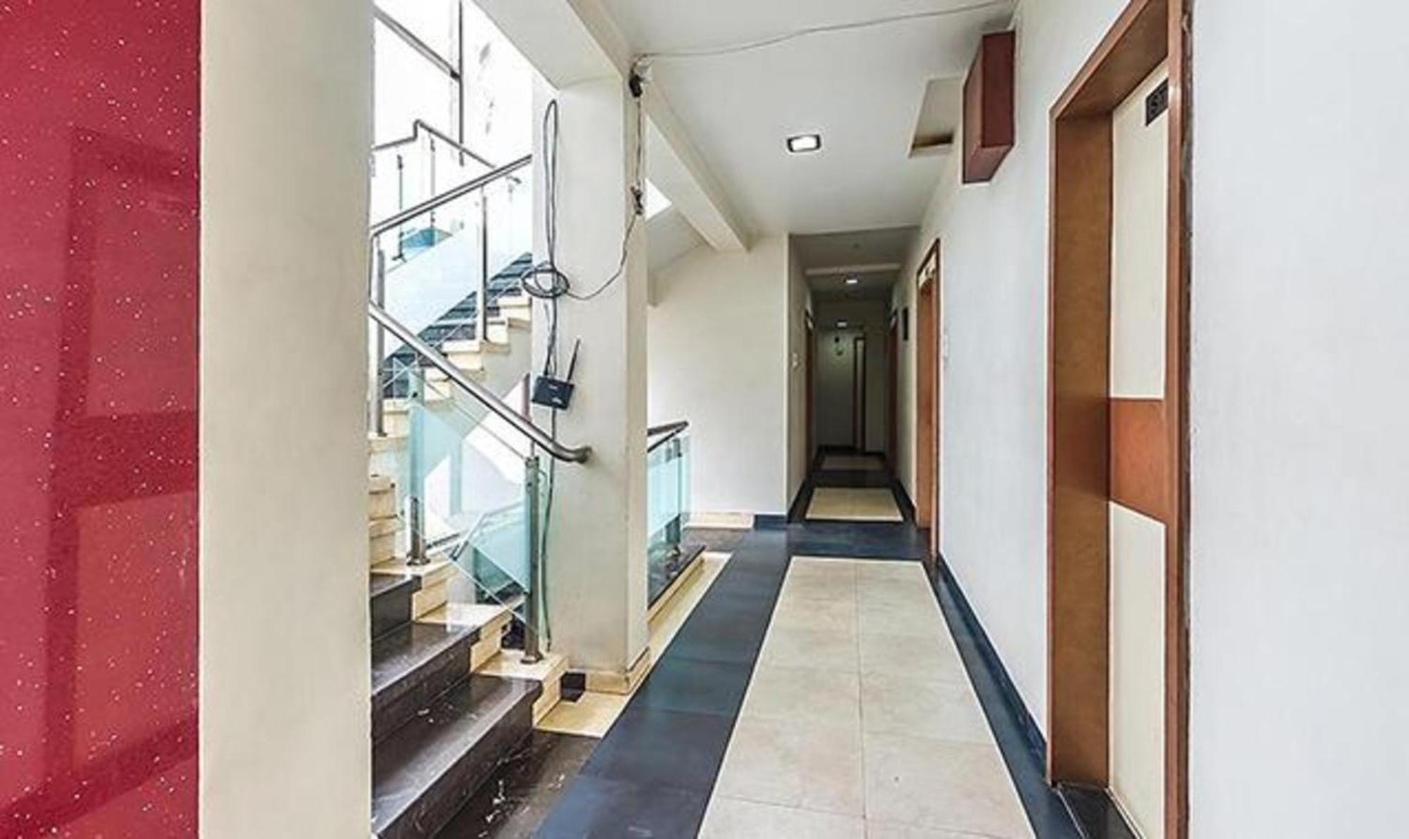 Fabhotel Skylark Inn Насик Экстерьер фото